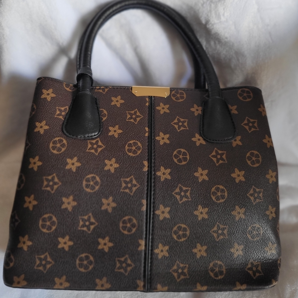 Everyday practical purse